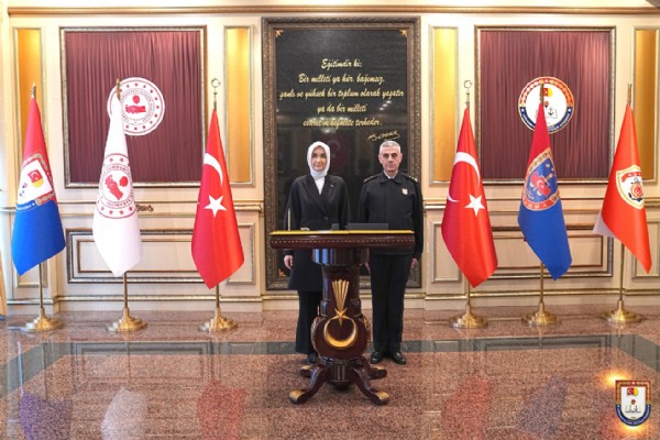 Bakan Yardımcısı Yiğitbaşı, Jandarma ve Sahil Güvenlik Akademisi’ni ziyaret etti
